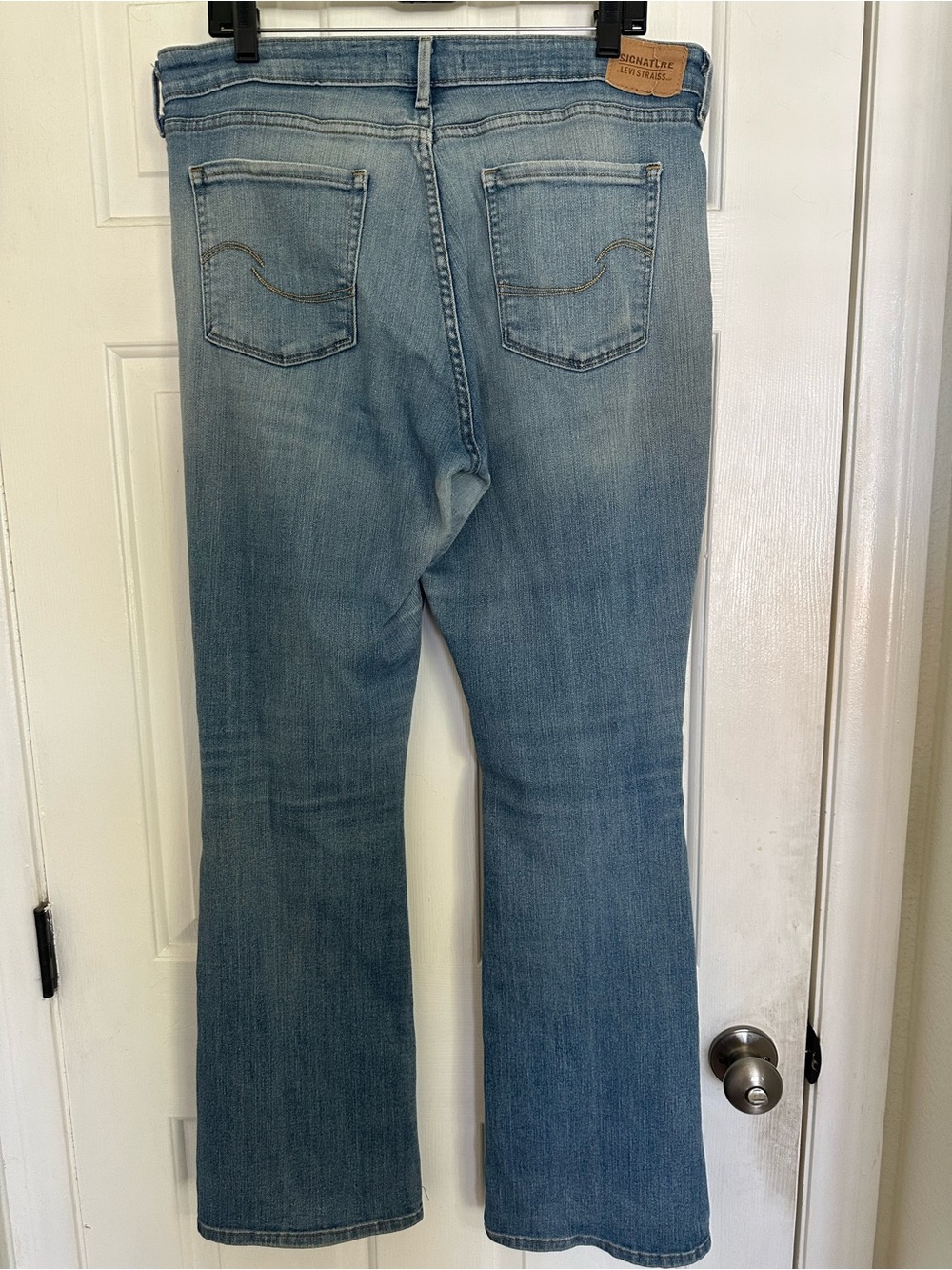Levi’s Signature Mid Rise boot cut - Picture 2 of 7